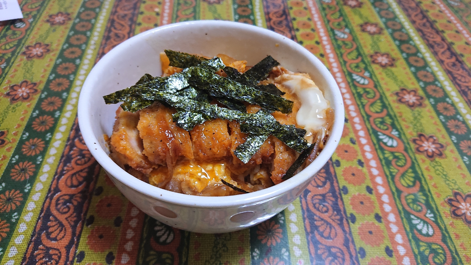 ファミチキで簡単卵とじ丼