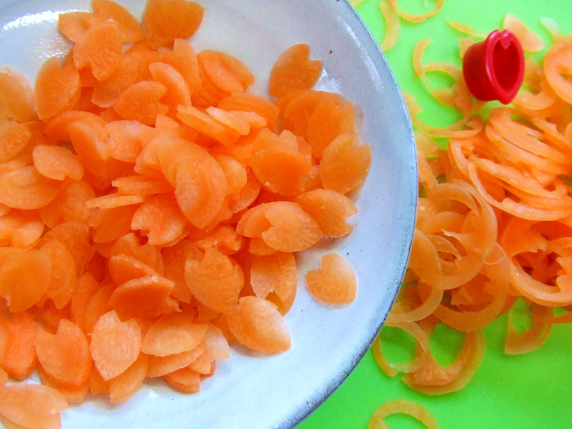 桜の花びらをちらし寿司に ニンジンの甘酢漬け レシピ 作り方 By Iihi009 楽天レシピ 桜の花びらをちらし寿司に ニンジンの甘酢漬け レシピ 作り方 By Iihi009 楽天レシピ