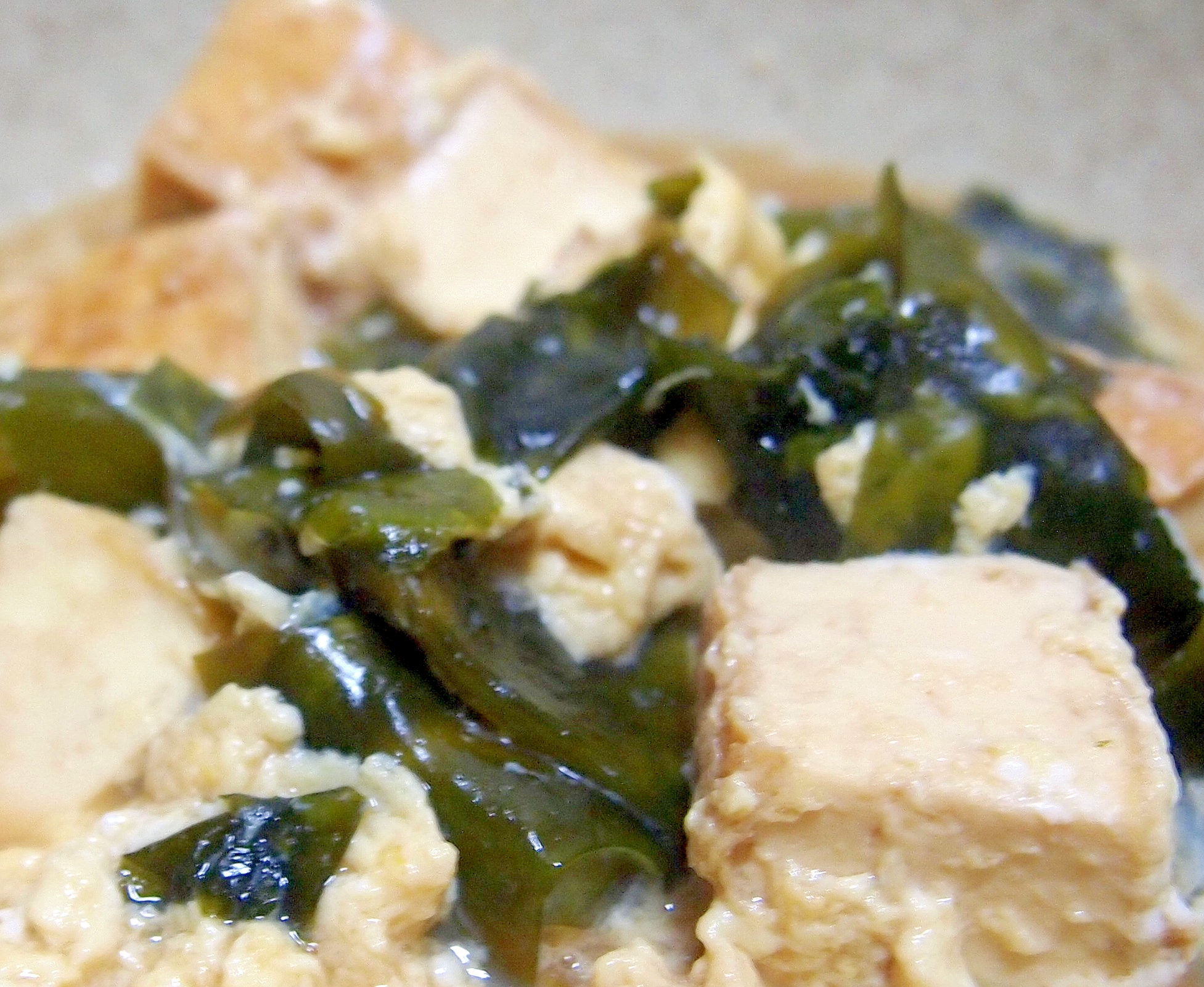 厚揚げとわかめの卵とじ風