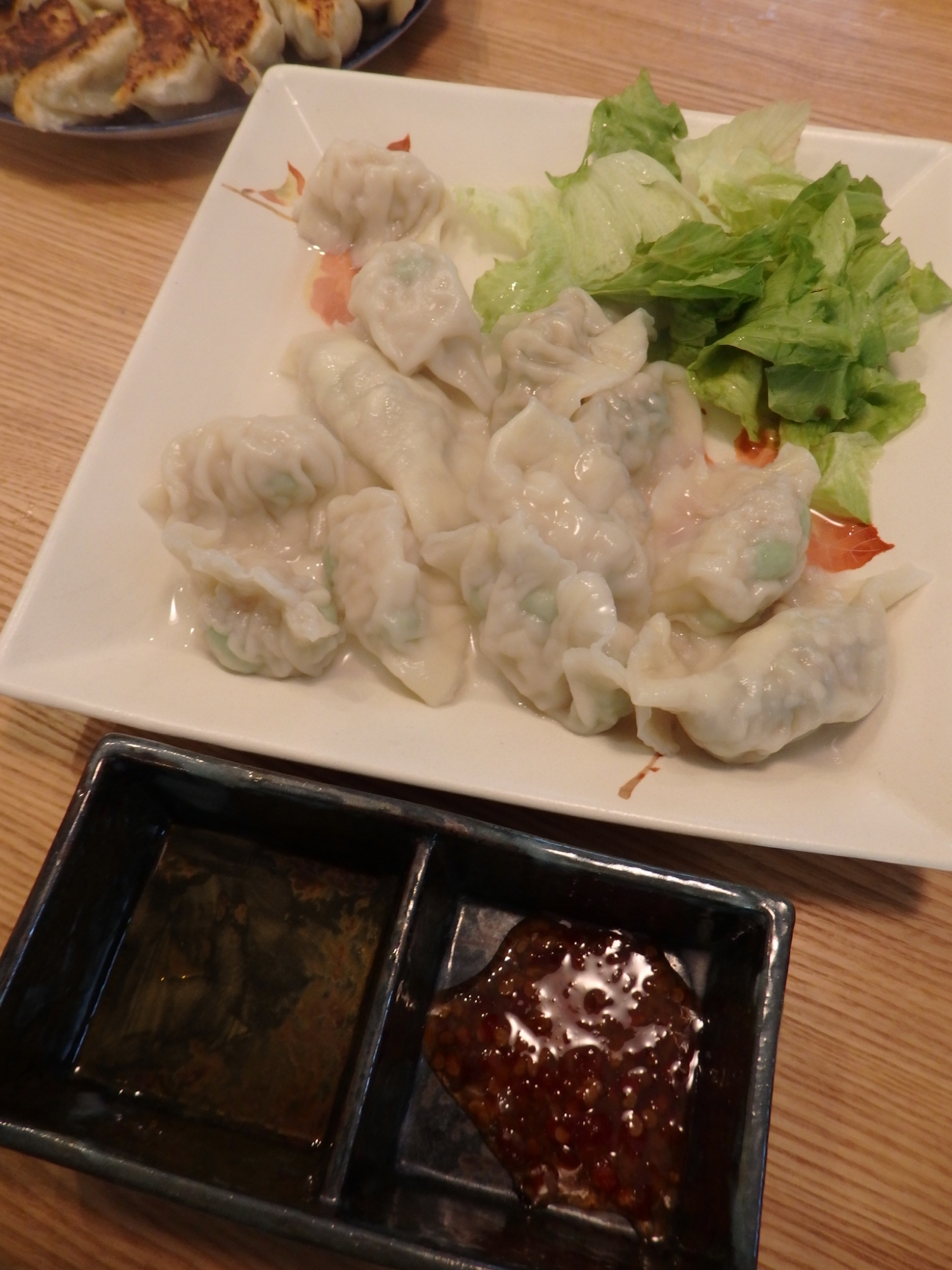 肉不使用*エビと蓮根、枝豆の餃子