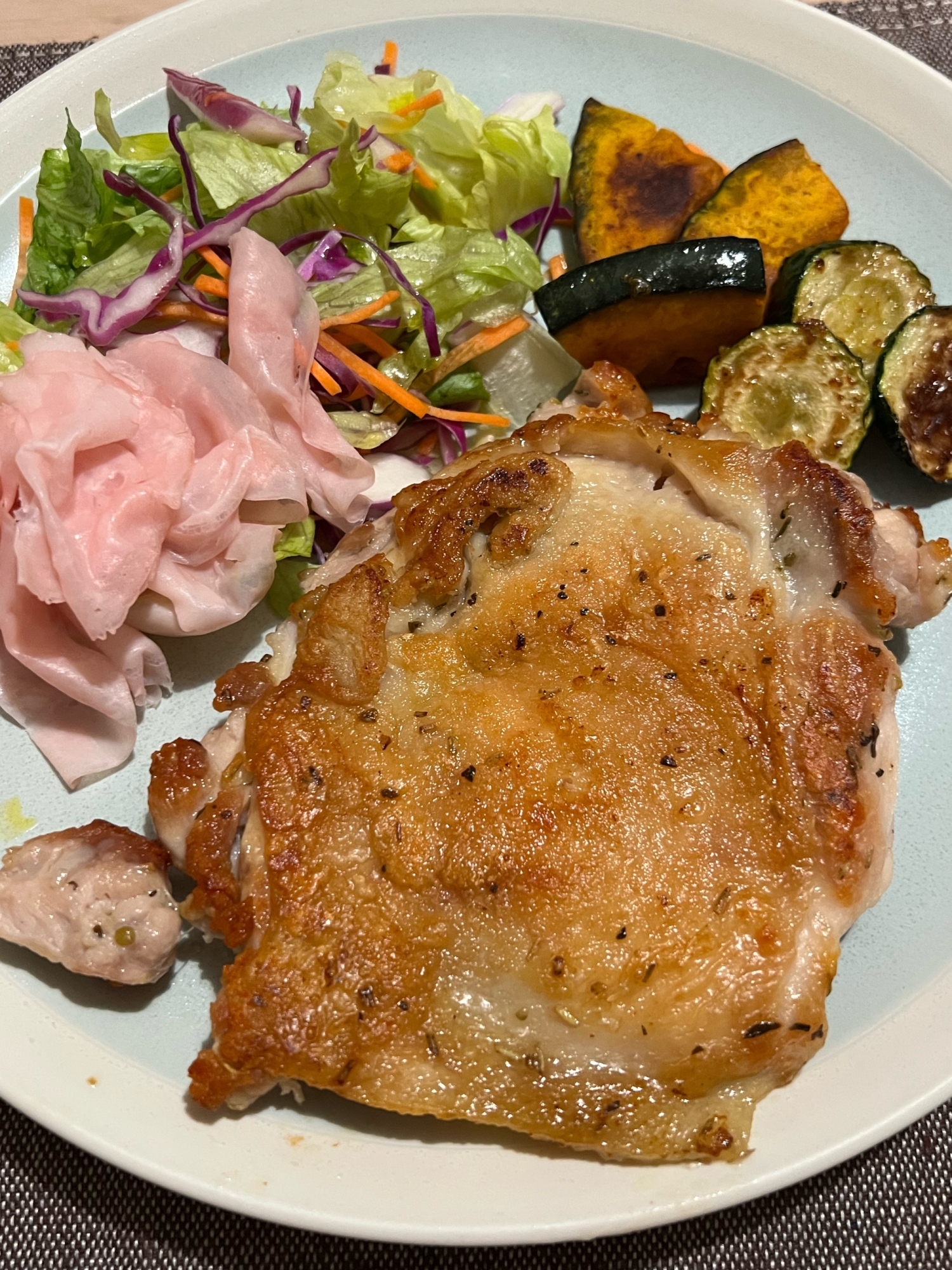 カリカリ♪鶏もも肉のハーブソテー