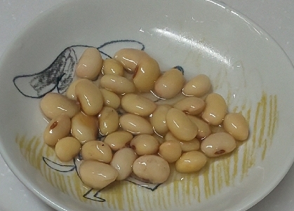 やなママさん、こんにちは(*^^*)大豆を戻し忘れていたので、とっても助かりました♡良いレシピありがとうございます♡母から聞いたら枝豆のひね豆が大豆らしいです！