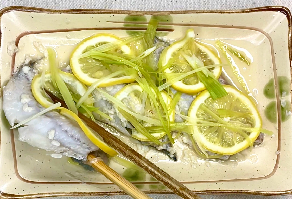 アジの塩麹レモン蒸し（さっぱり系）