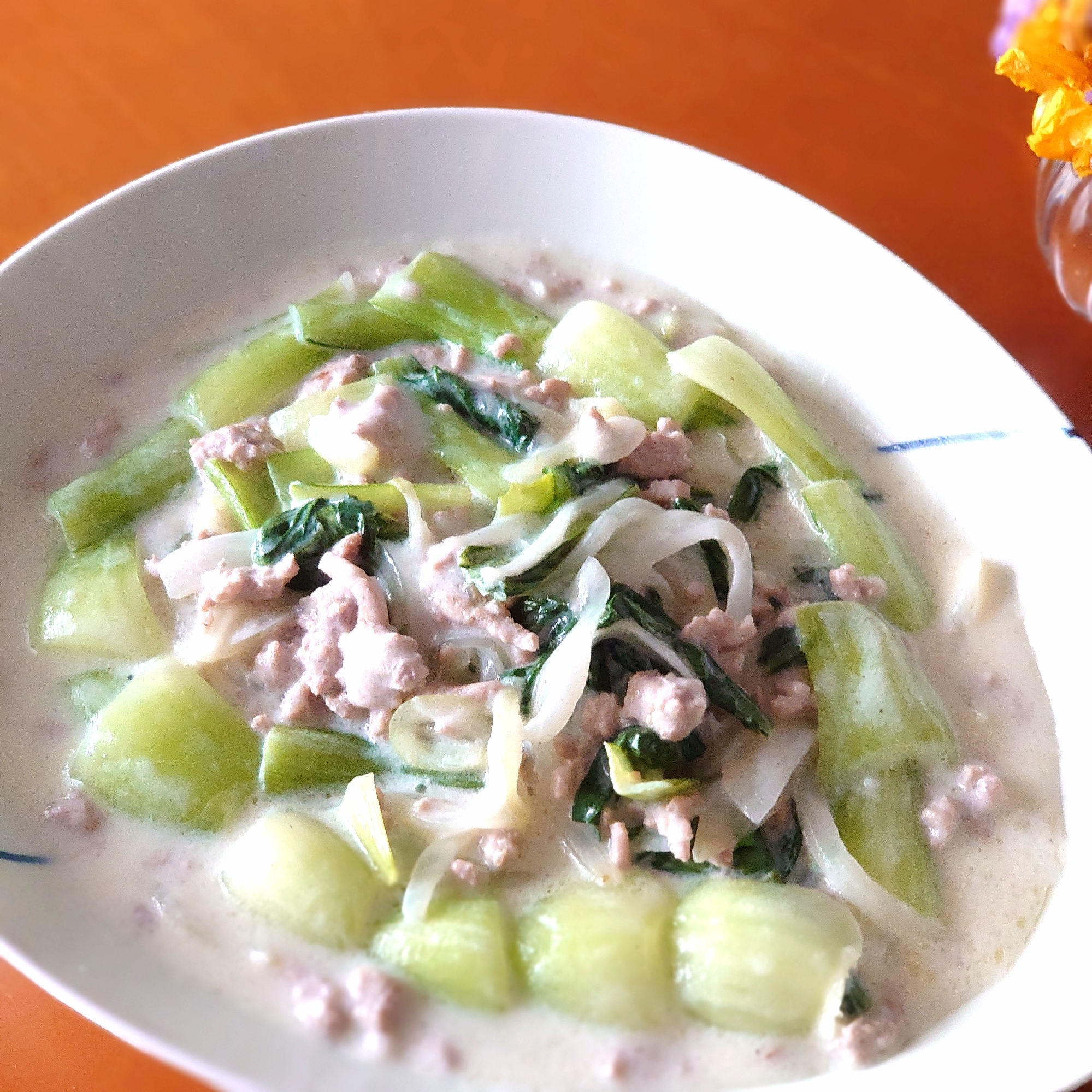 豚ひき肉でᕷ˖チンゲン菜のクリーム煮ꕤ୭*