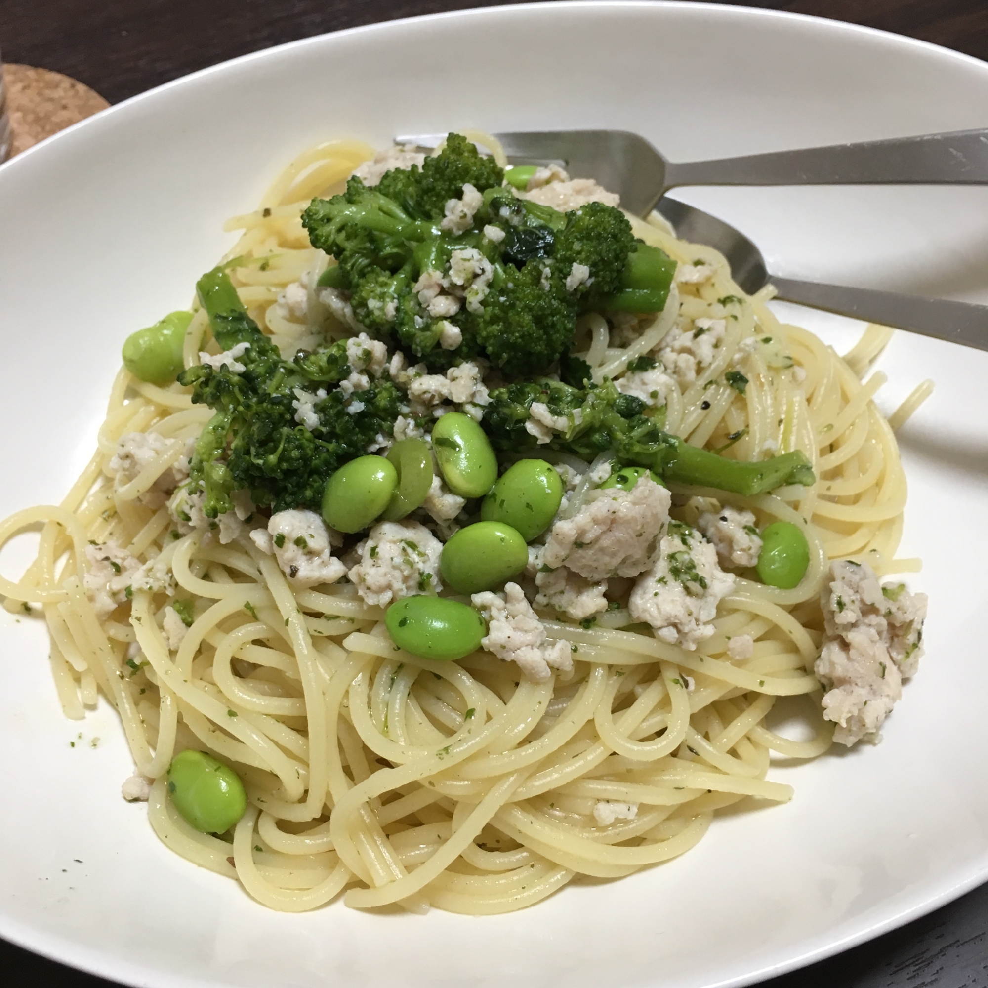 鳥ひき肉のバジル風味パスタ