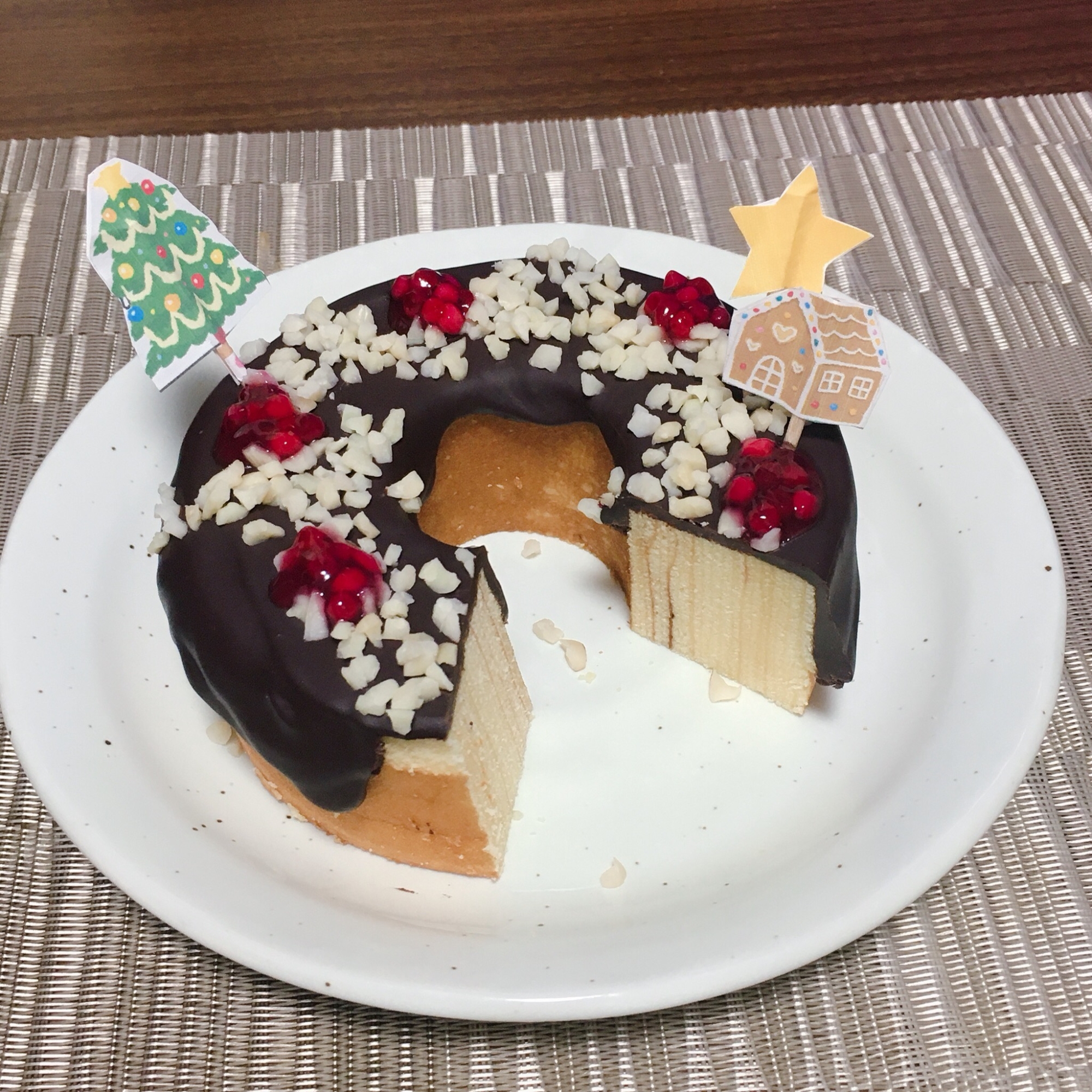 バームクーヘンでクリスマスケーキ