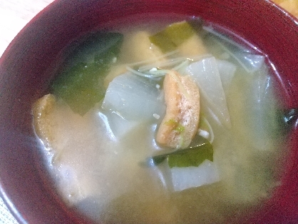 腸活♥️わかめと大根と豆腐の味噌汁
