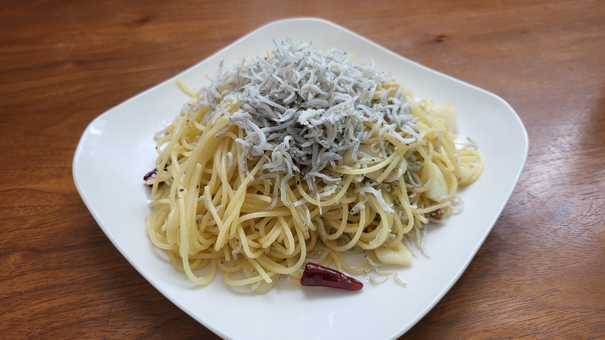 しらすペペロンチーノパスタ