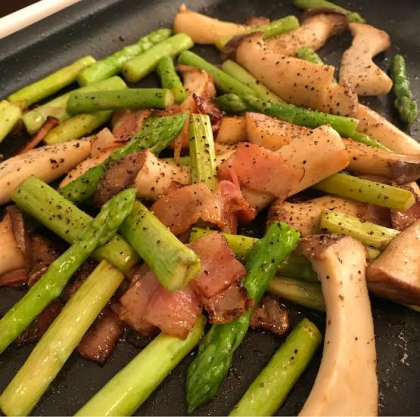 余ったエリンギとアスパラでおつまみ作ってみました！おいしかったです＼(^o^)／