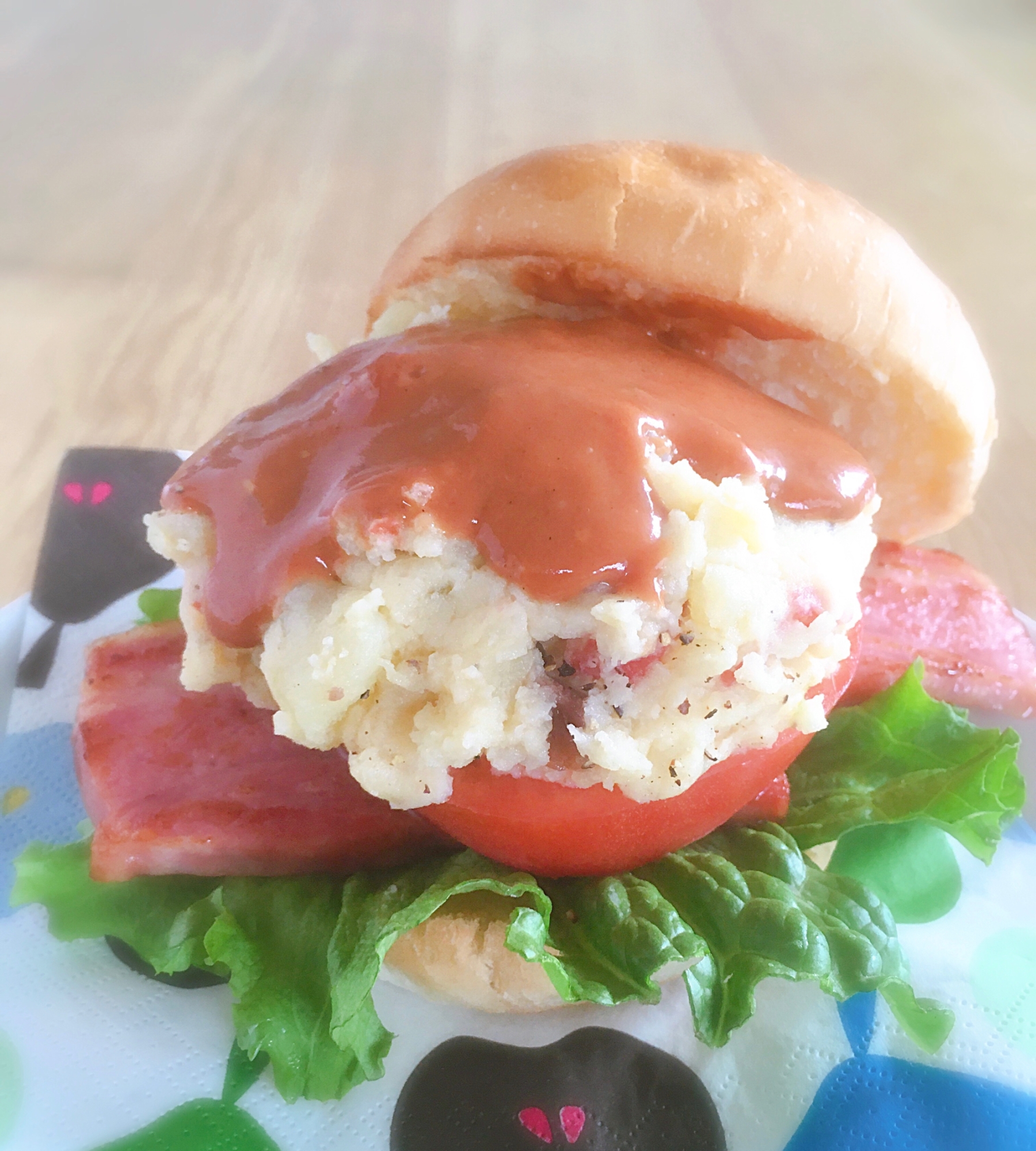 ホクホク濃厚♪ポテサラハンバーガー!