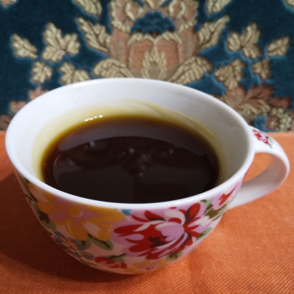 コーヒーゼリー食べたくて朝作って冷蔵庫へ入れ
午後のティータイムでいただきました
練乳か牛乳をかけて食べるのが好きです