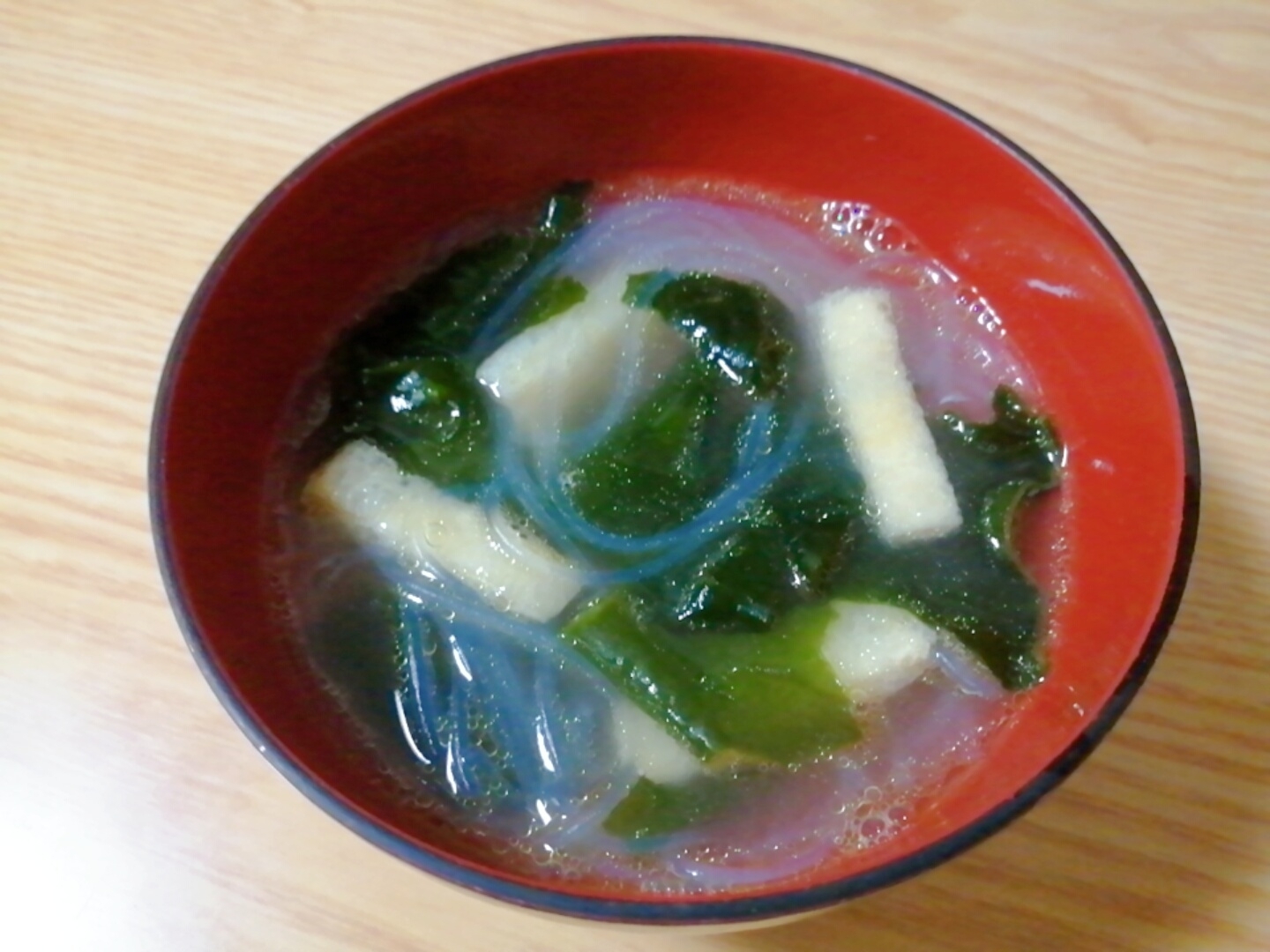 春雨と油揚げとわかめの中華スープ