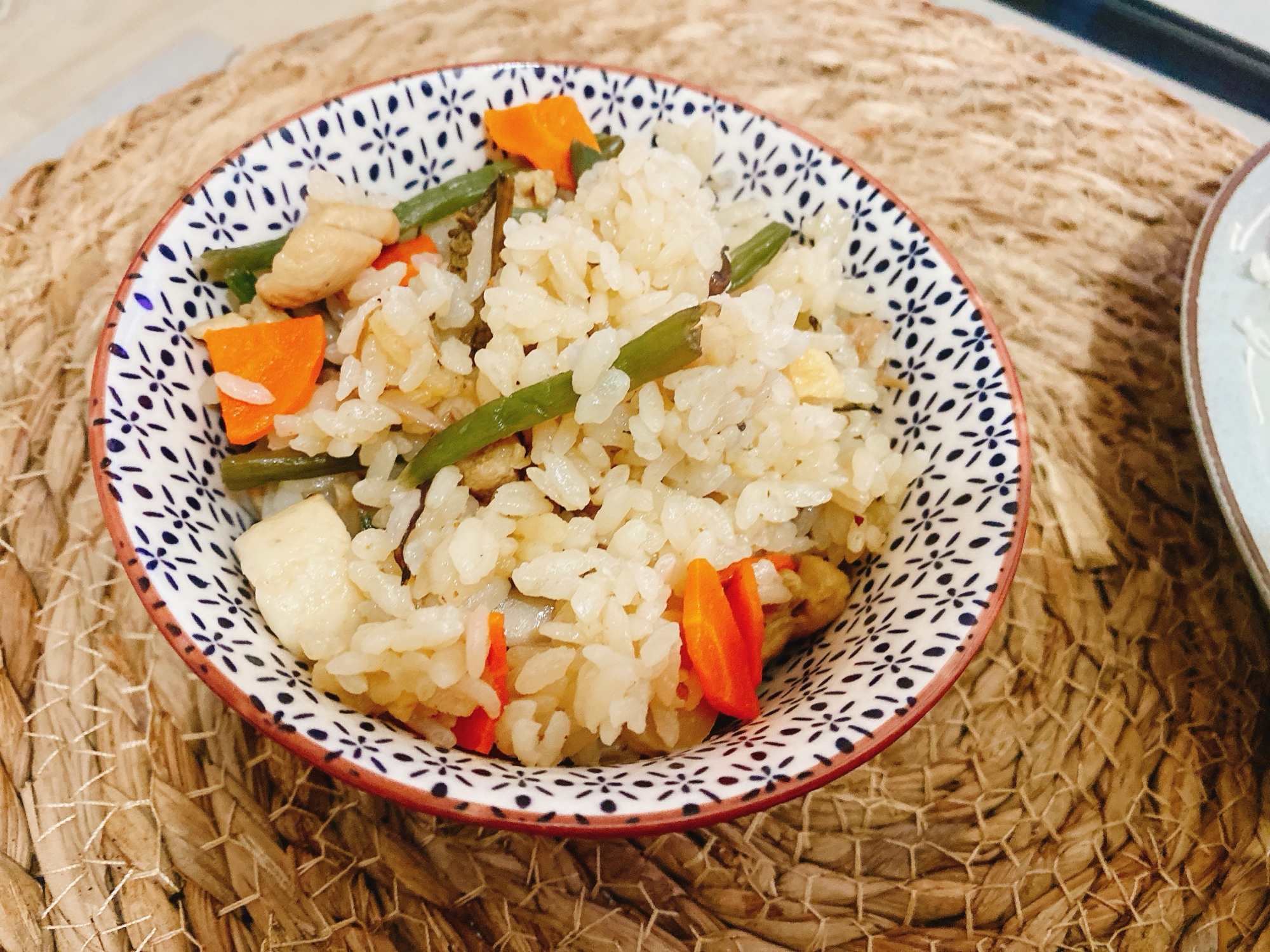 鶏肉と山菜の炊き込みご飯