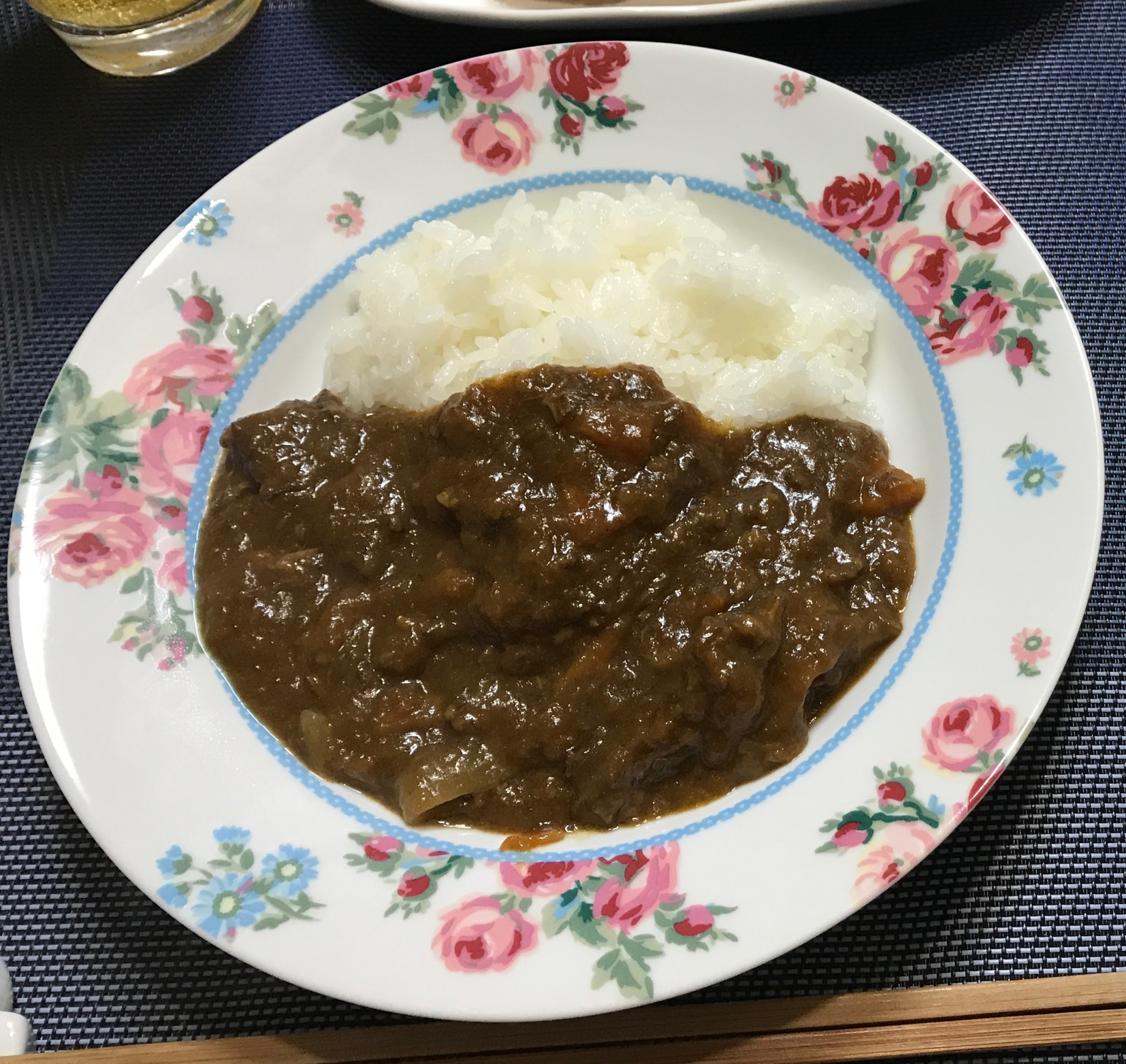 イカスミはカレーをもおいしくさせる！イカスミカレー