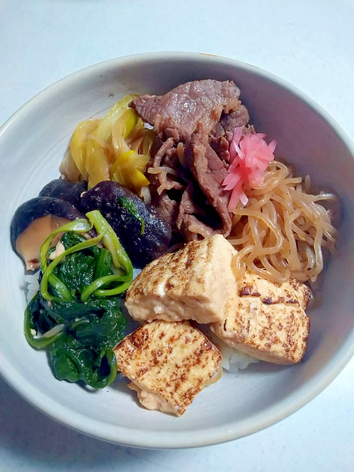 すき焼き丼　Sukiyaki（over rice）