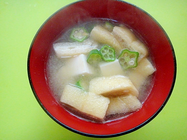 豆腐とオクラ油揚げの味噌汁