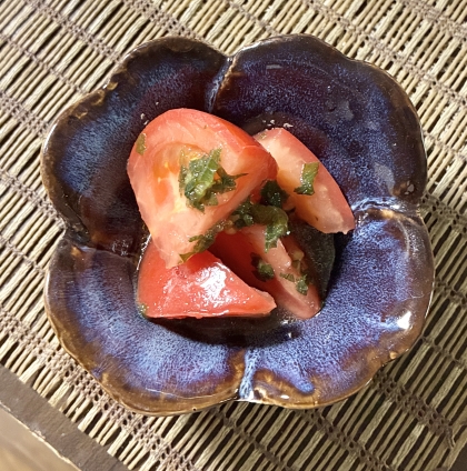 トマトわかめ大葉の酢の物