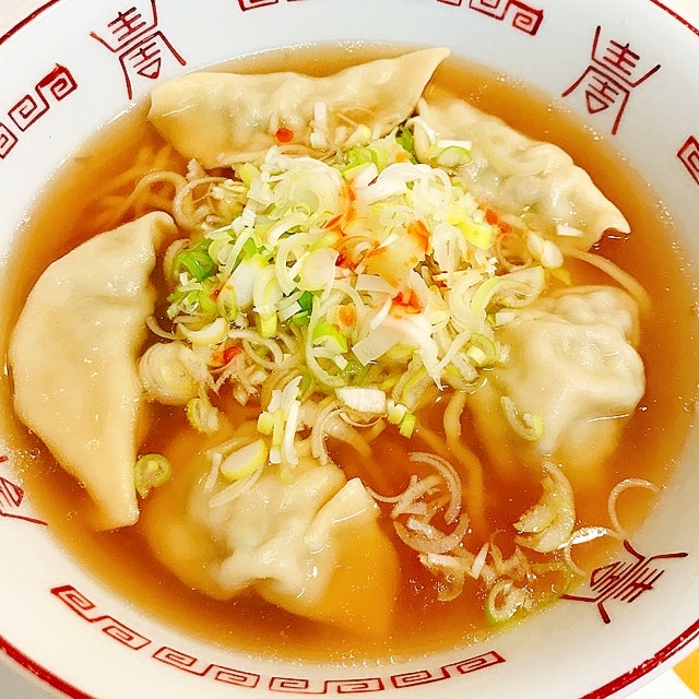 茹でたらそのまま丼投入☆手作り餃子入り醤油ラーメン