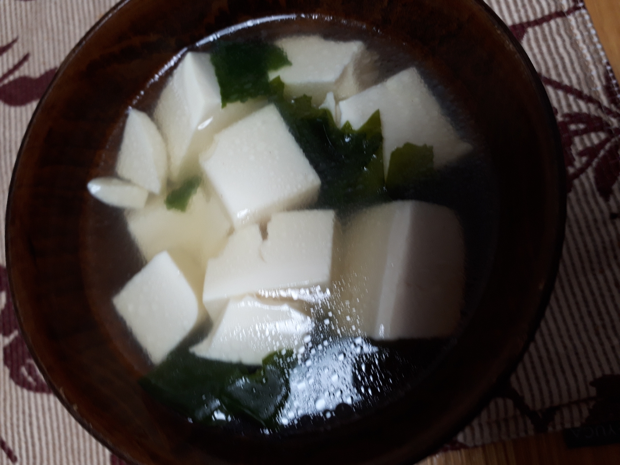 豆腐とワカメのあっさりスープ