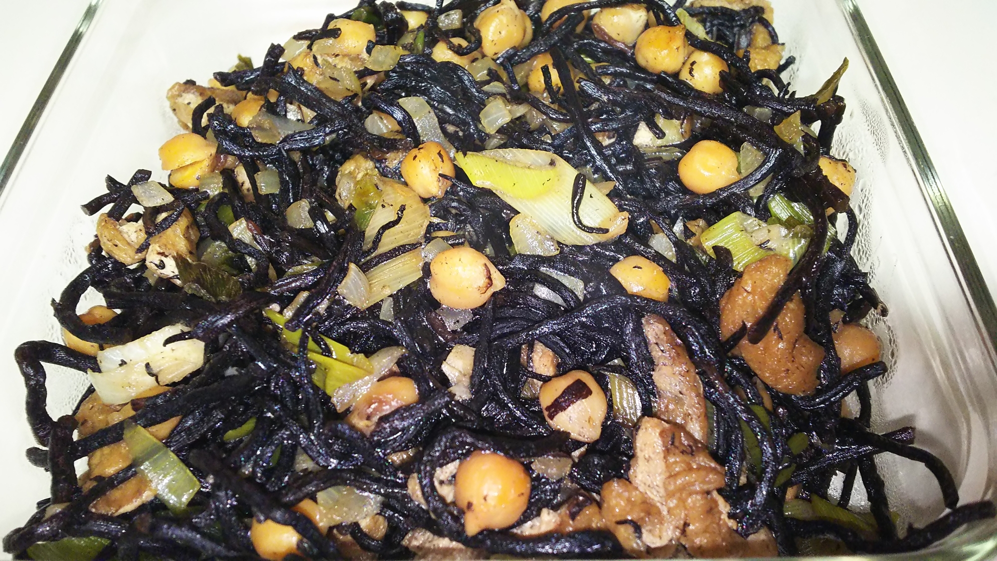 ひじきとひよこ豆の煮物