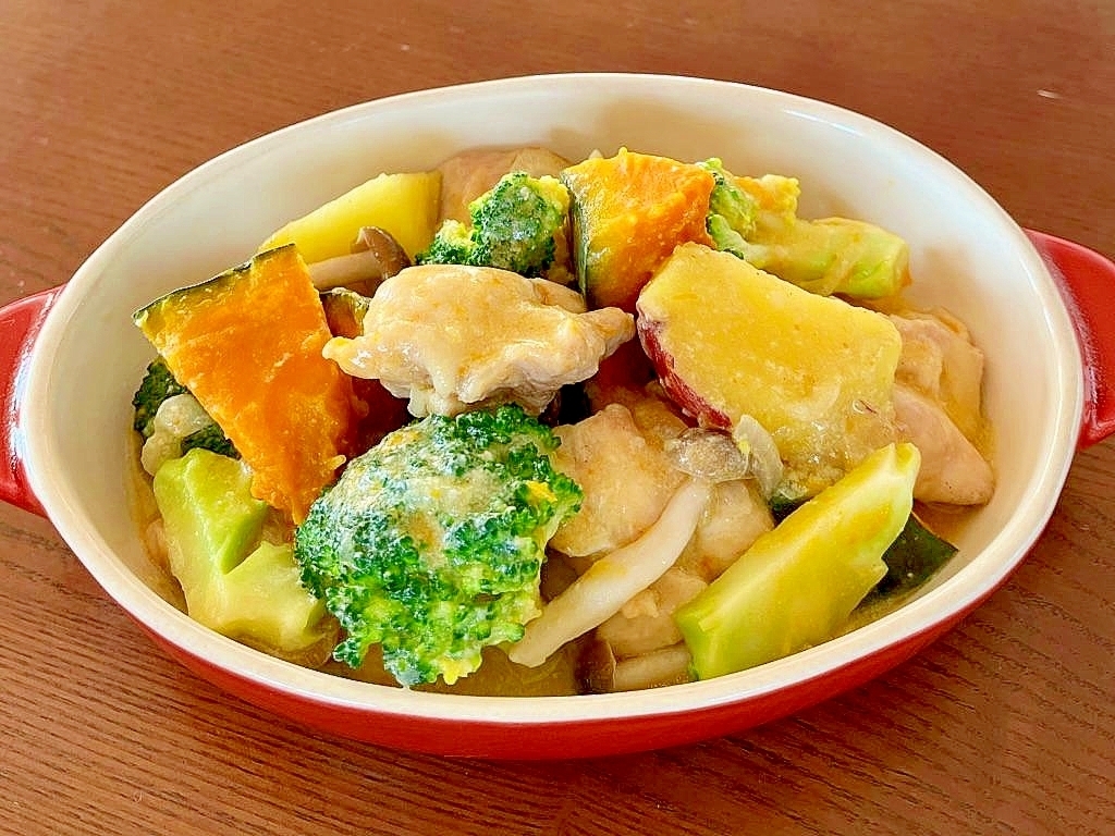 鶏肉と野菜の豆乳炒め煮