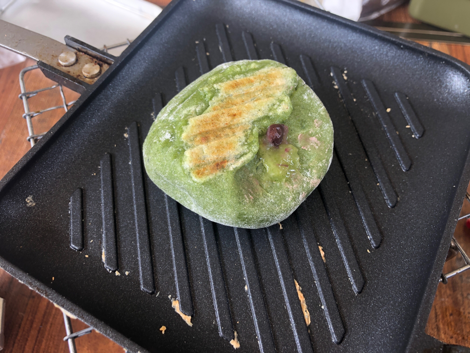 キャンプ飯にも よもぎ餅のホットサンドメーカー焼き レシピ 作り方 By りんりんりん 楽天レシピ キャンプ飯にも よもぎ餅のホットサンドメーカー焼き レシピ 作り方 By りんりんりん 楽天レシピ