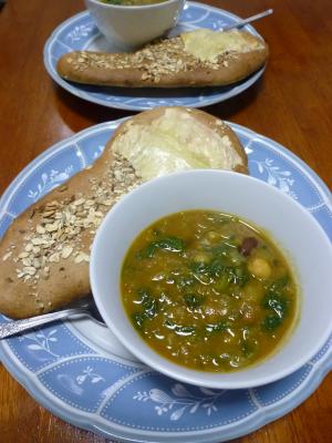 ベジタリアン♪ホウレンソウとお豆のカレー♫♬