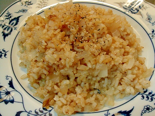 焦し玉葱のシンプル玄米チャーハン