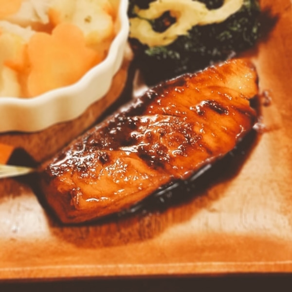 いなだの照り焼き 280kcal 脂質12 3g レシピ 作り方 By Debe Onm 楽天レシピ いなだの照り焼き 280kcal 脂質12 3g レシピ 作り方 By Debe Onm 楽天レシピ