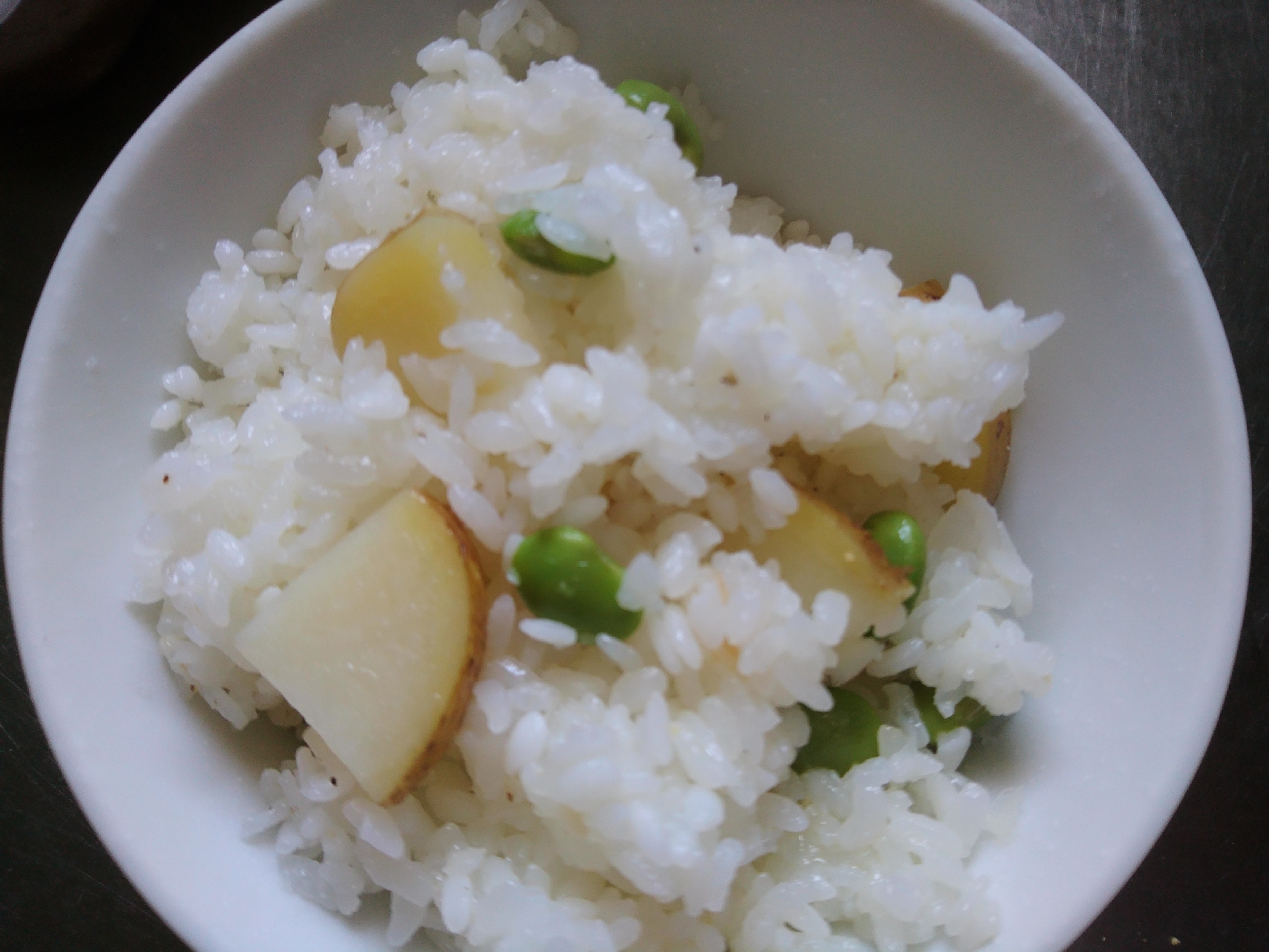 新じゃがと枝豆のご飯