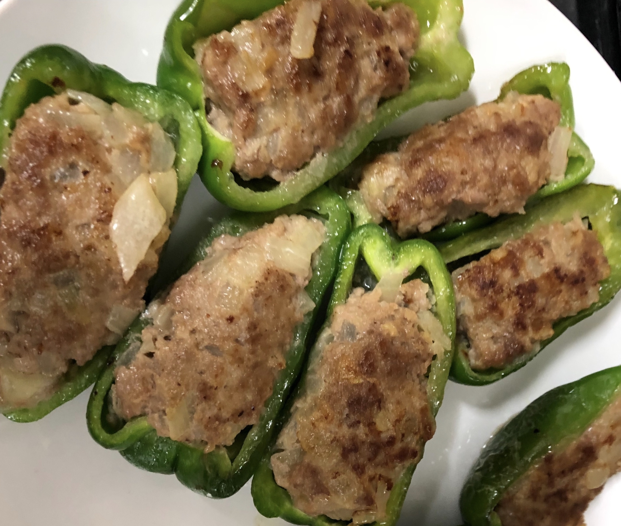 焼き 詰め 方 肉 の ピーマン ピーマンの肉詰めの焼き方！はがれないコツとは？