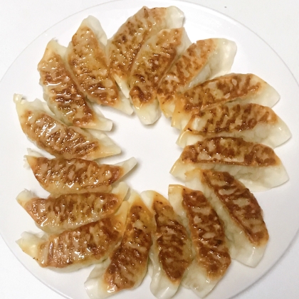 パリッと美味しい餃子の焼き方