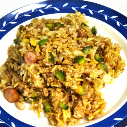 ゴーヤを入れたことは無かったんですが、苦味がいいアクセントになりますね♪
ごちそうさまでした(o^－^o)