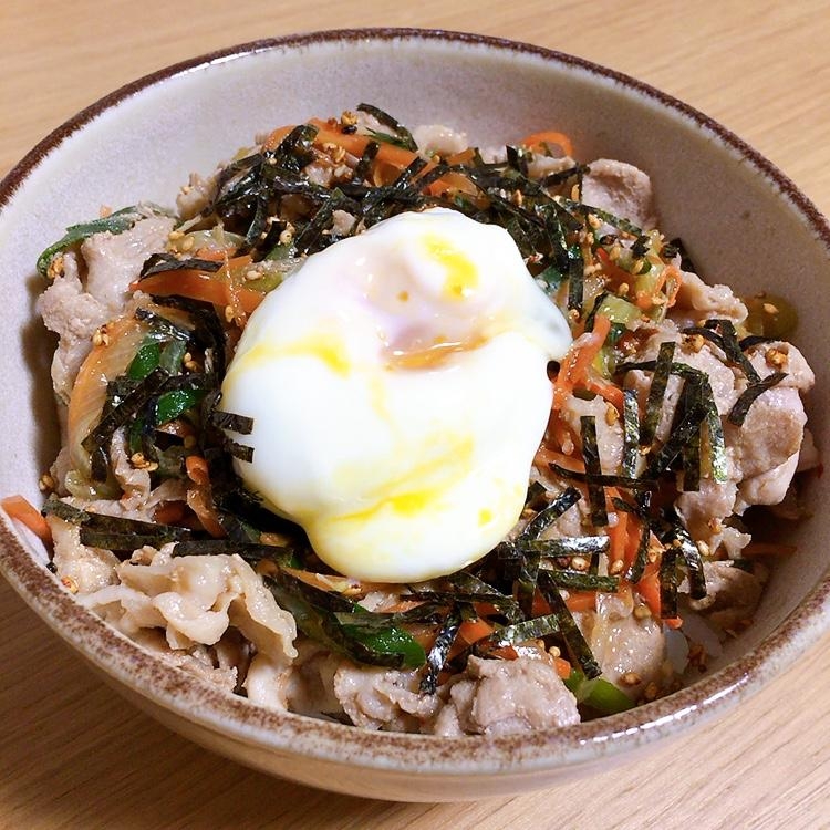 韓国風の甘辛スタミナ豚丼★*。