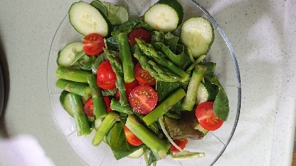 お店で出てくるイタリアンサラダ