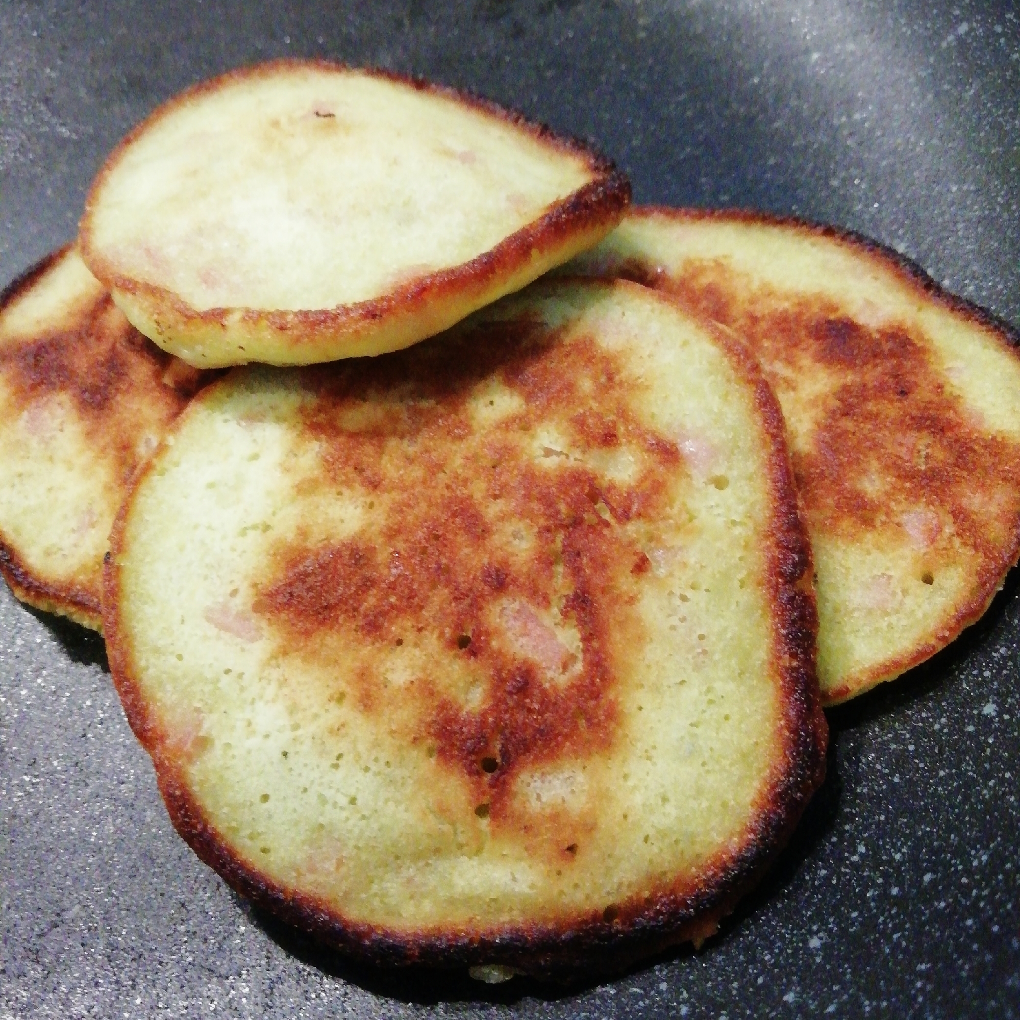 幼児食★おやつに★ハムとバナナのお食事系パンケーキ