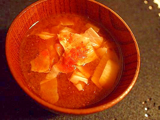 一味をきかせて♪　大根ときゃべつのお味噌汁