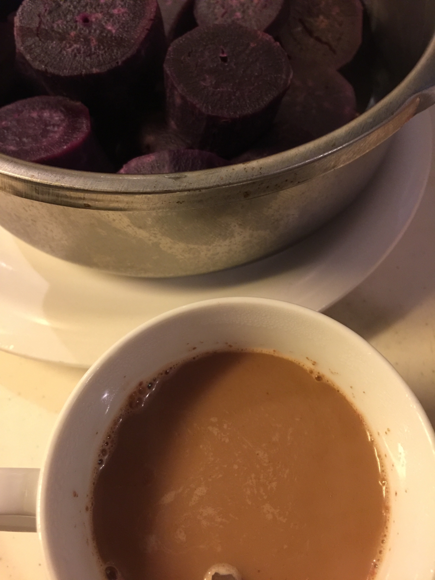 紫芋と黒糖のほうじ茶オレ
