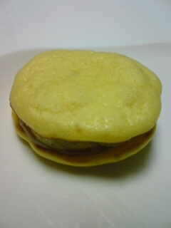 パンケーキで作るサツマ芋とピーナッツバターサンド