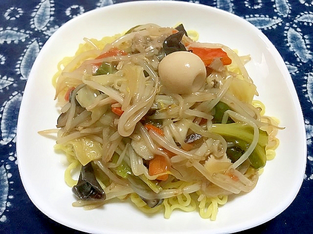 たっぷり野菜ときのこのあんかけ焼きそば