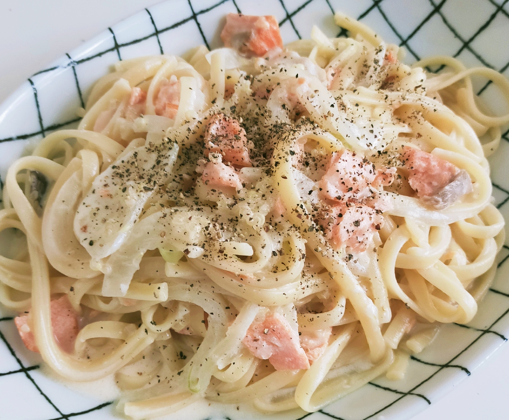 鮭のワンパンクリームパスタ