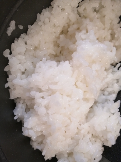 こざかなアーモンドさん、こんばんは★丁寧にお米を研ぐことで、いつもより美味しく炊くことができました♥素敵な方法をありがとうございます(*^.^*)