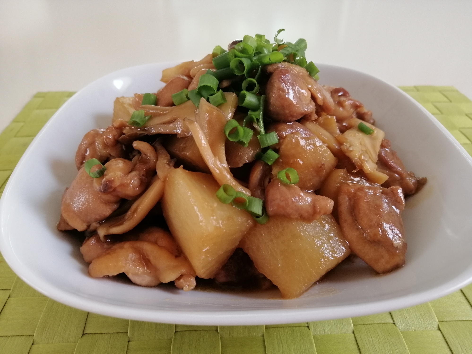 電子レンジとフライパンで！鶏肉と大根の時短煮物