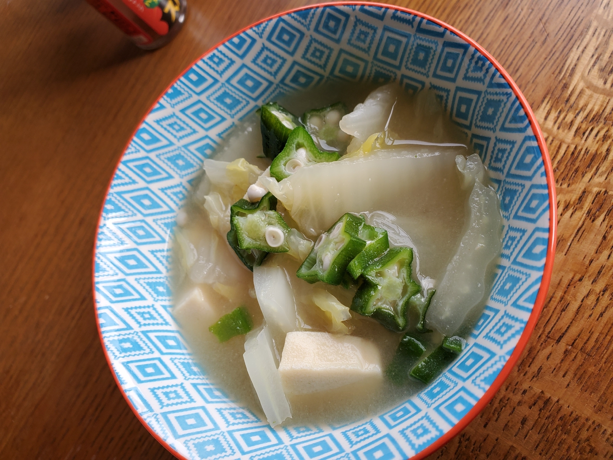 オクラと白菜と高野豆腐のお味噌汁