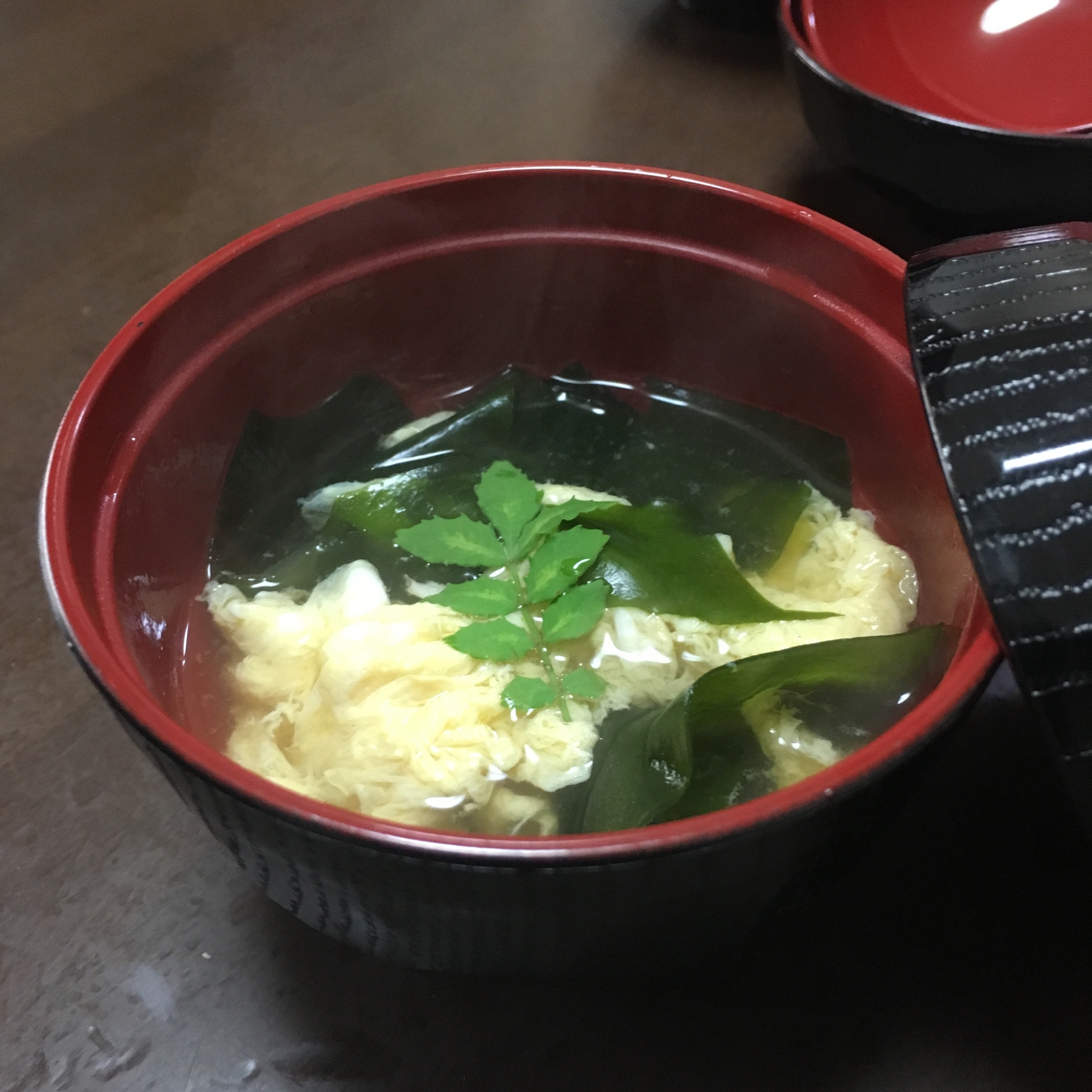 卵とワカメのお吸い物 レシピ 作り方 By Mayu 12 楽天レシピ