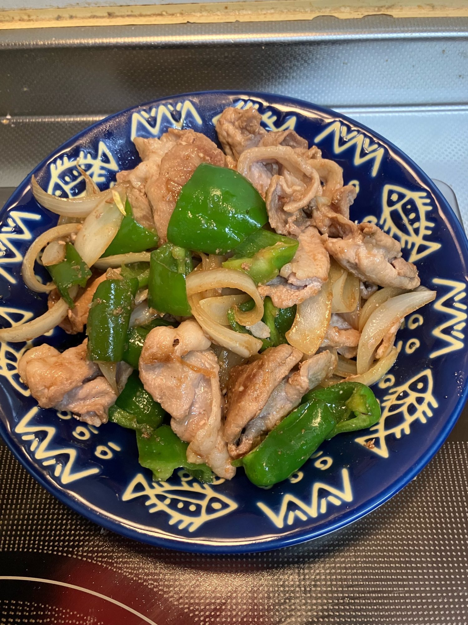 豚肉とピーマンと玉ねぎの生姜焼き^_^