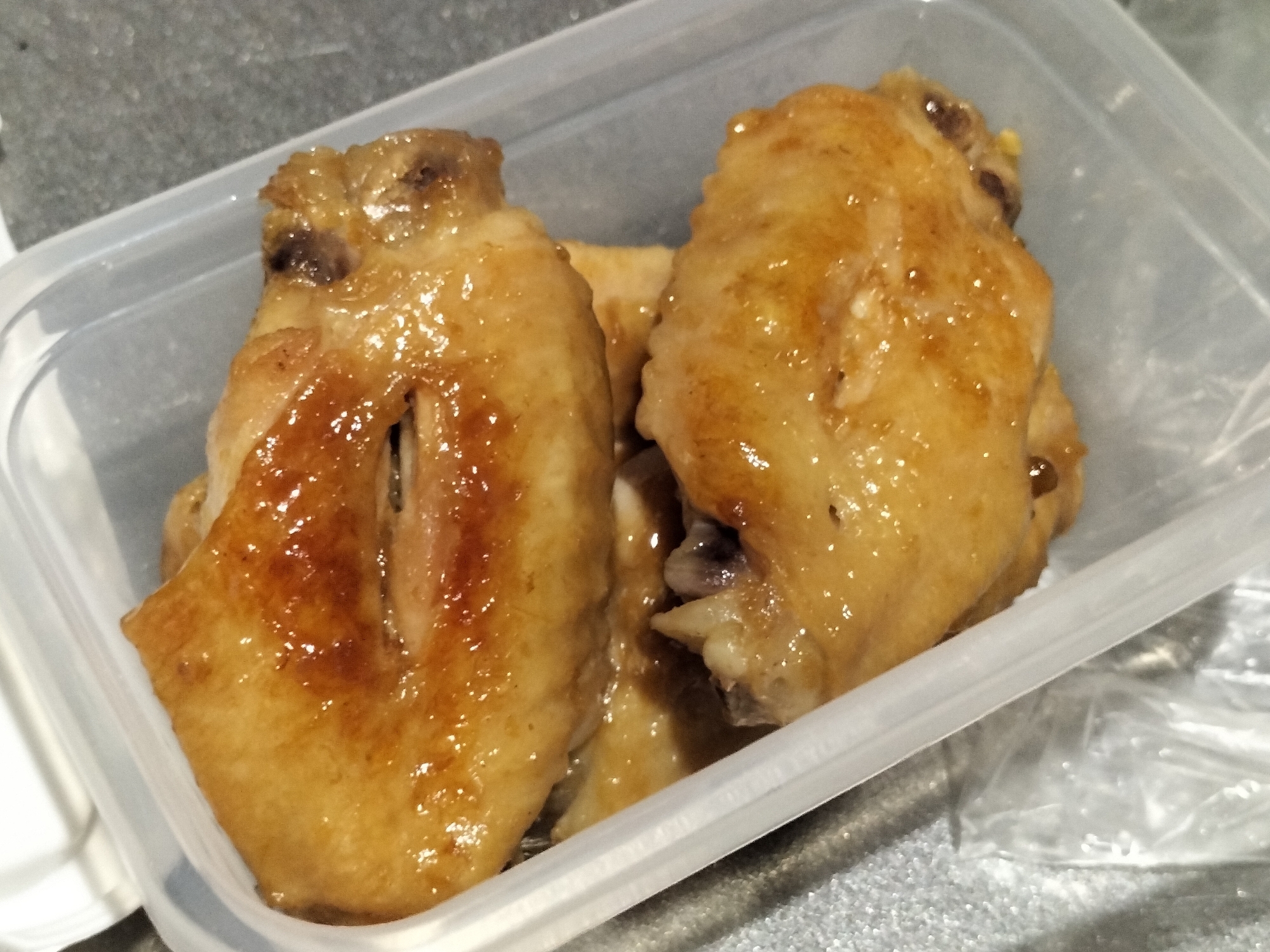 お弁当に簡単作り置き♪ポン酢で手羽先の甘辛煮