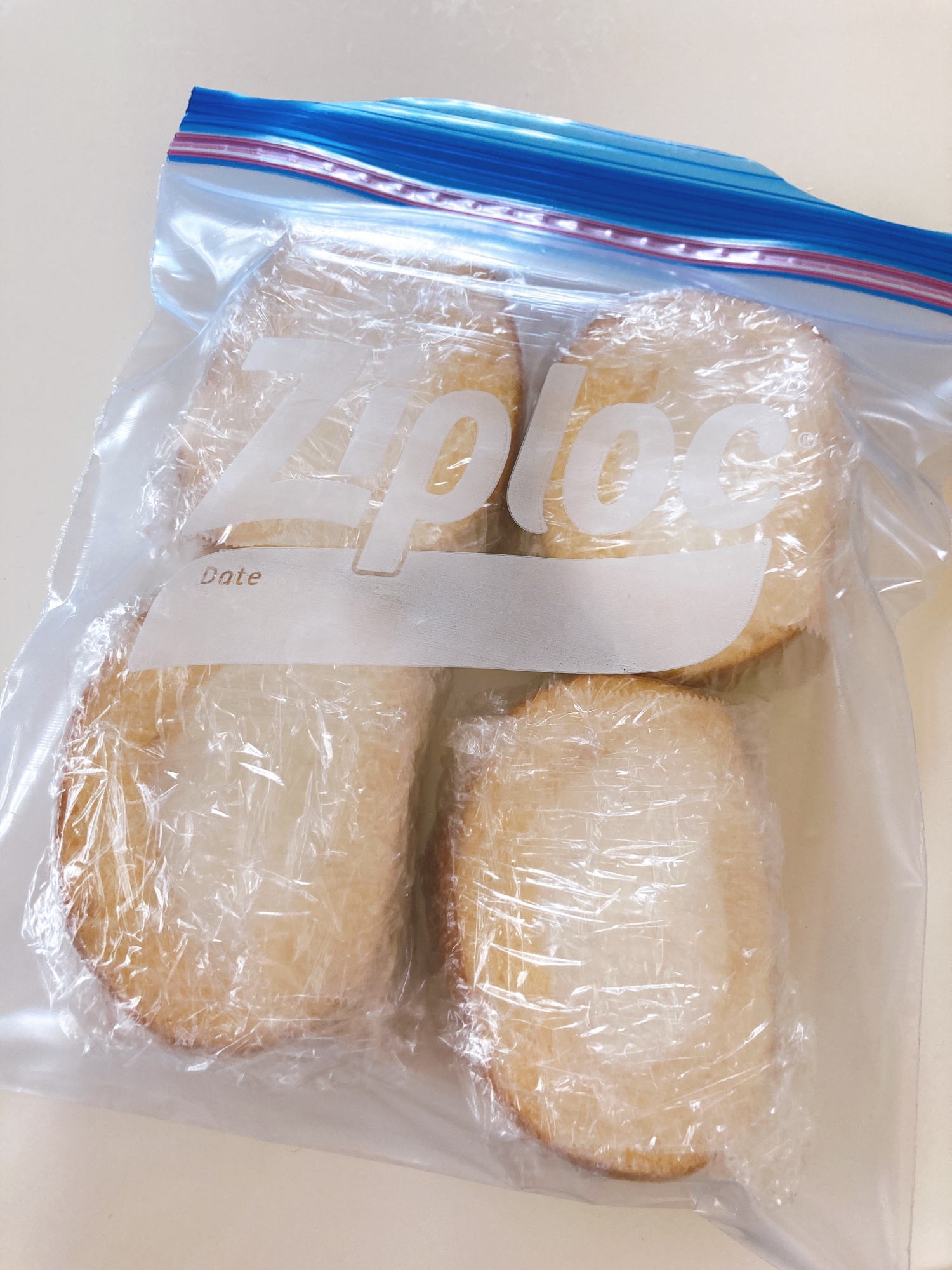 ロールケーキの保存方法 冷凍しても美味しい レシピ 作り方 By Kana 楽天レシピ ロールケーキの保存方法 冷凍しても美味しい レシピ 作り方 By Kana 楽天レシピ