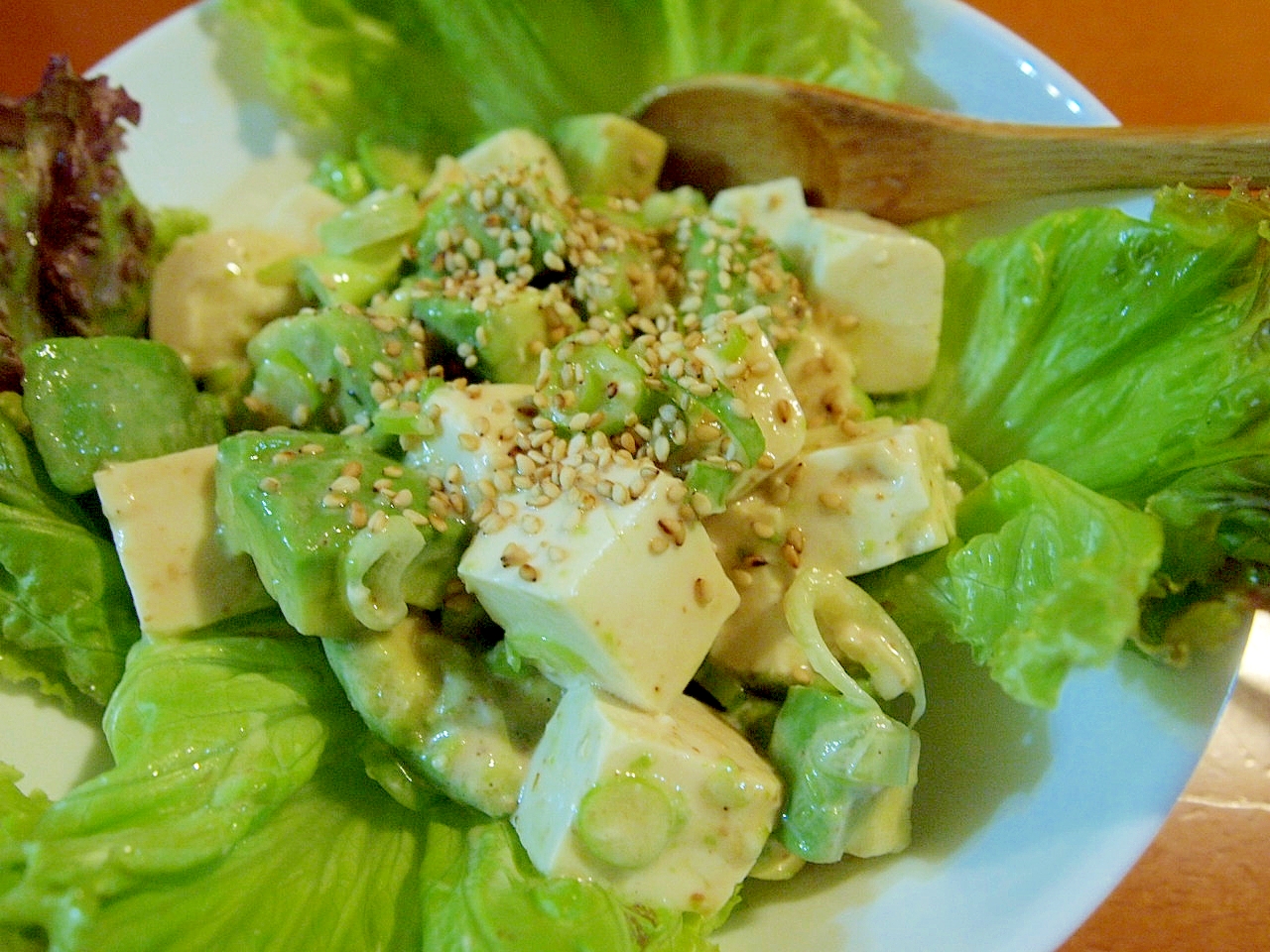 アボカドと豆腐の簡単サラダ