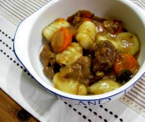 スロークッカーで作る ビーフとニョッキのシチュー レシピ 作り方 By Sugarsugar 楽天レシピ スロークッカーで作る ビーフとニョッキのシチュー レシピ 作り方 By Sugarsugar 楽天レシピ